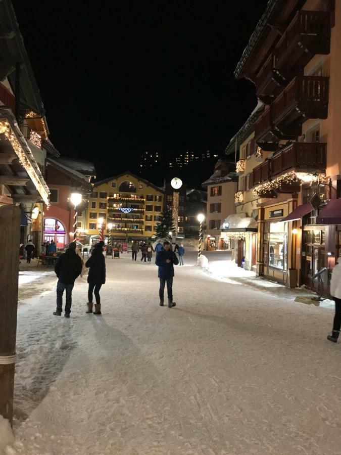 Le Refuge Du Montagnard, Arc 1950, Skis Aux Pieds, Spa Les Arcs  Luaran gambar